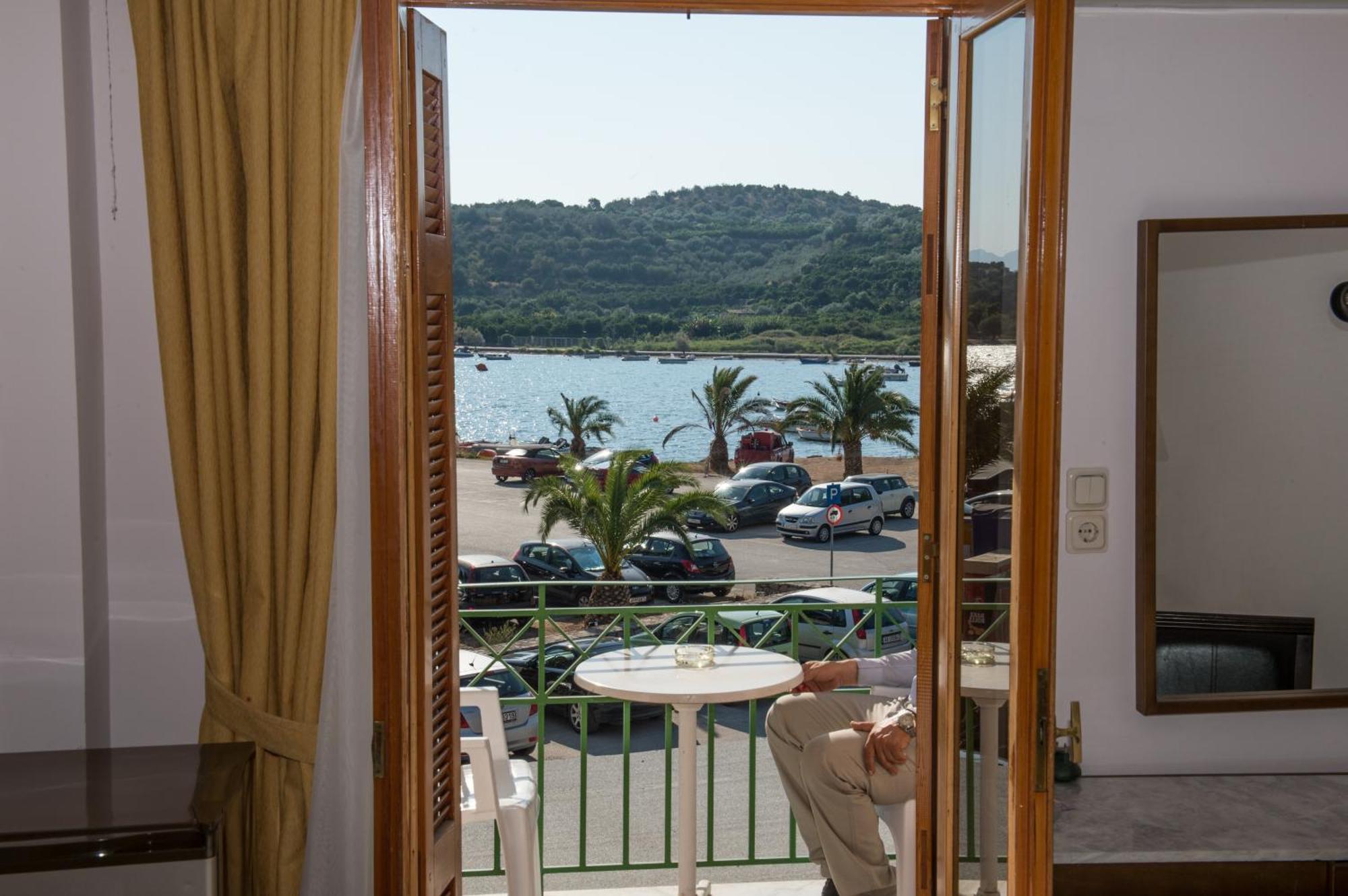 Verdelis Inn Epidaurus Chambre photo